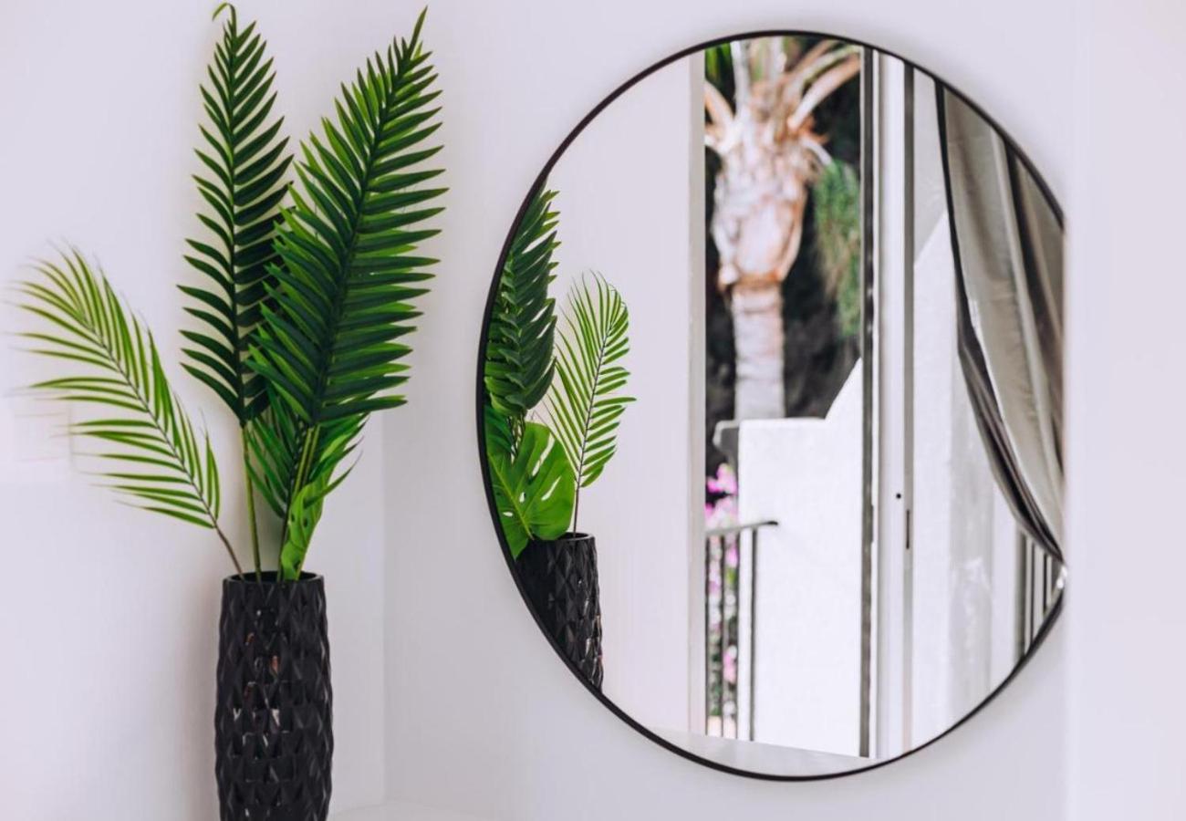 H&O Royal Townhouse In Center Paphos Appartement Buitenkant foto