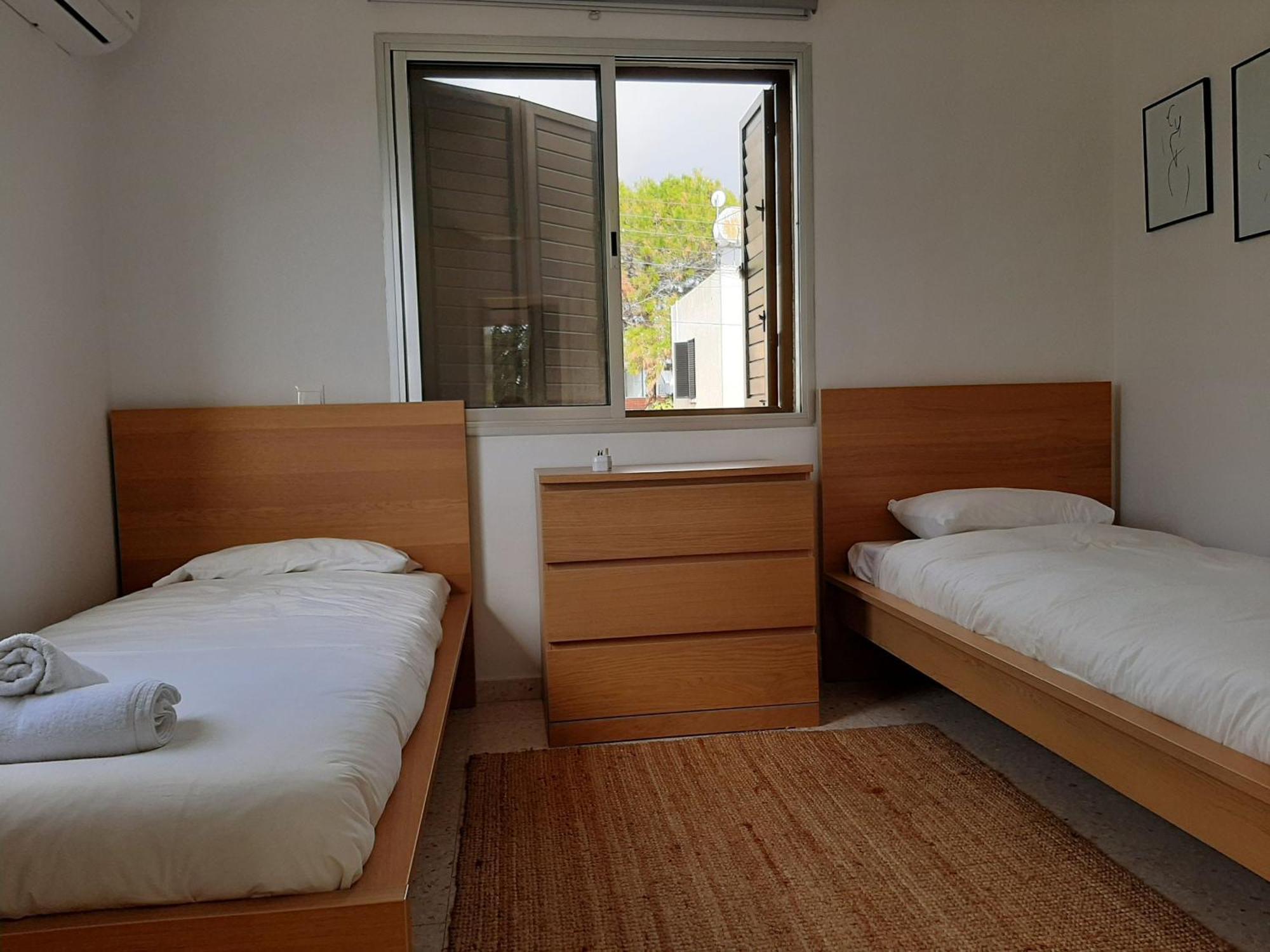 H&O Royal Townhouse In Center Paphos Appartement Buitenkant foto